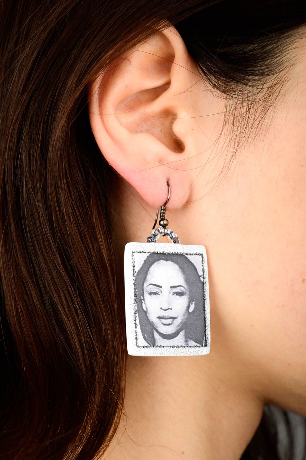 Boucles d'oreilles pendantes Bijou fait main avec imprimé Accessoire femme photo 2