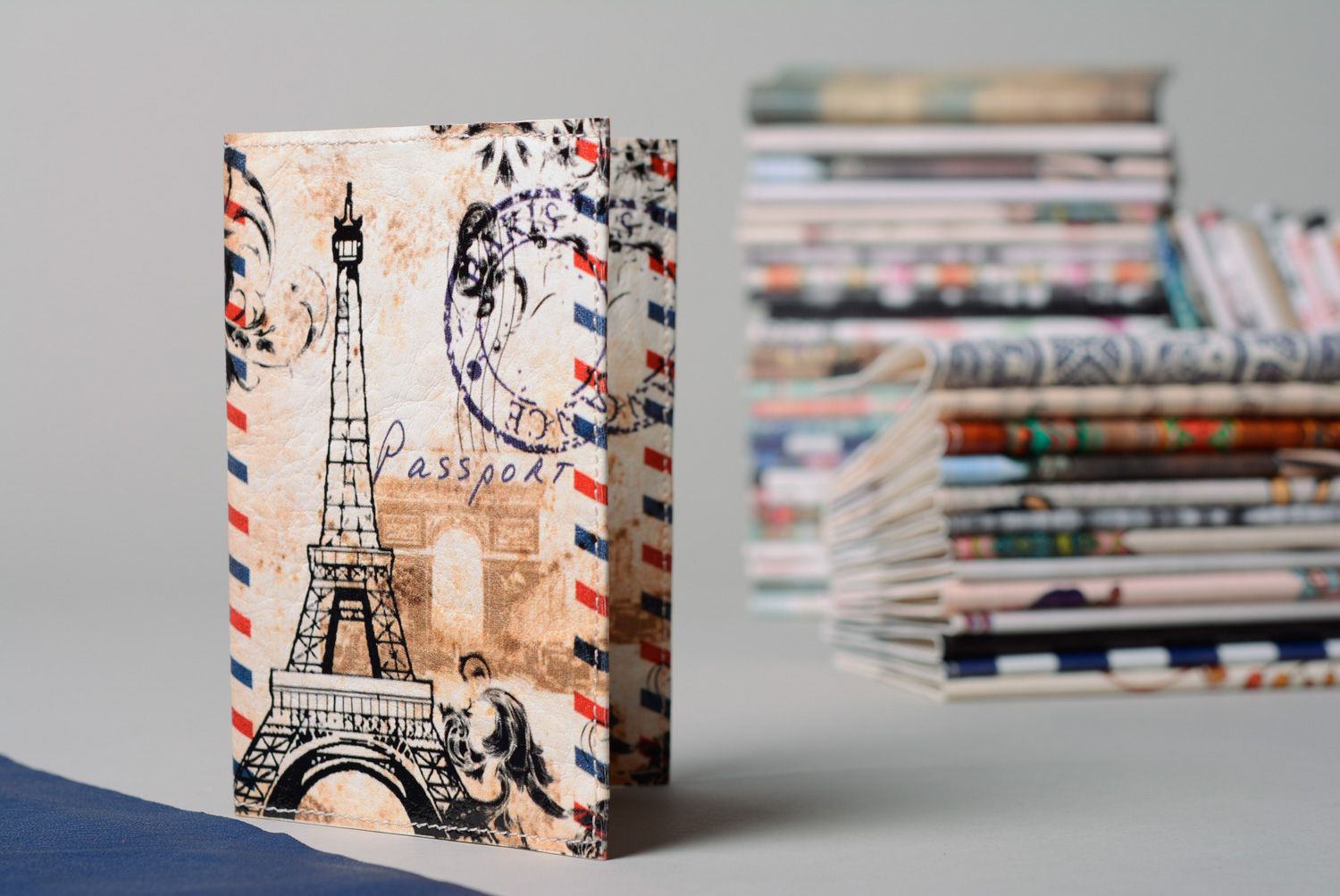 Handmade leather passport with print Paris photo 1
