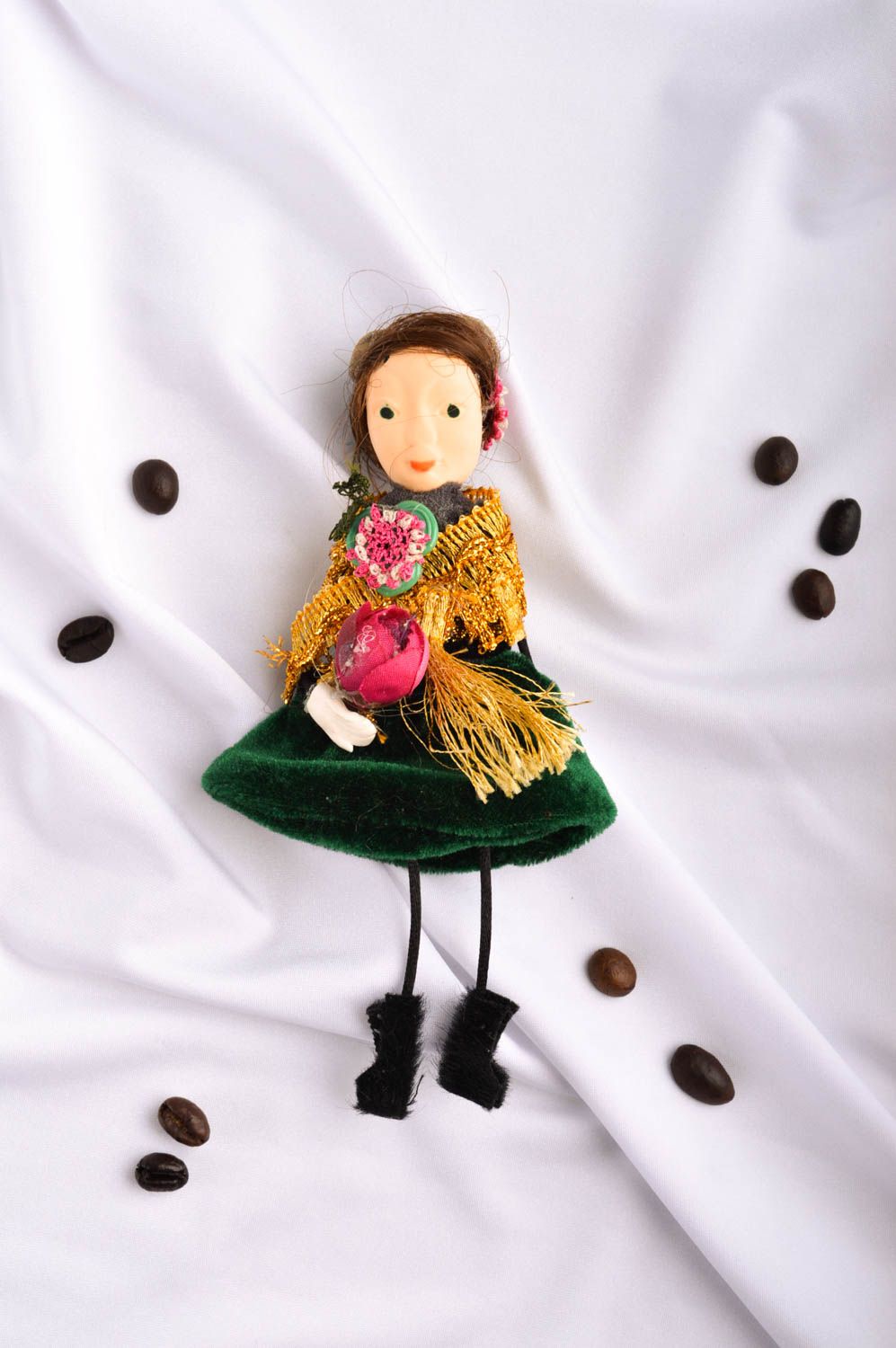 Bambola bella in stoffa fatta a mano pupazzo tessile originale da collezione foto 1