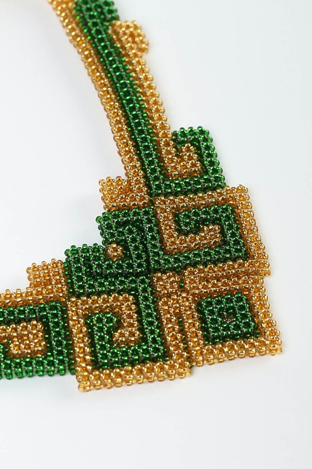 Бижутерия ручной работы ожерелье из бисера авторское колье из бисера Изумруд фото 2