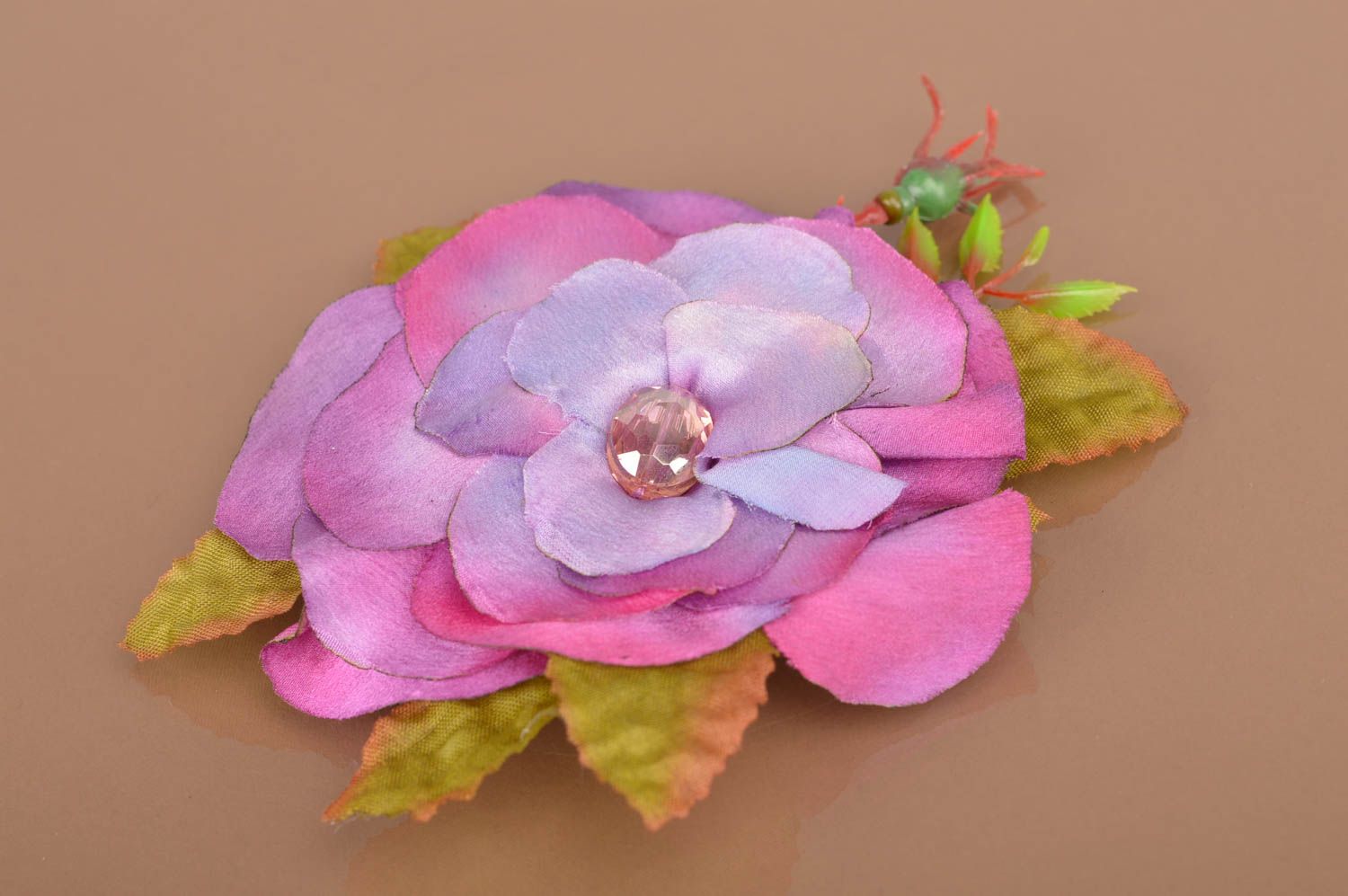 Broche fleur fait main Bijou fantaisie Accessoire femme violette de mode photo 2
