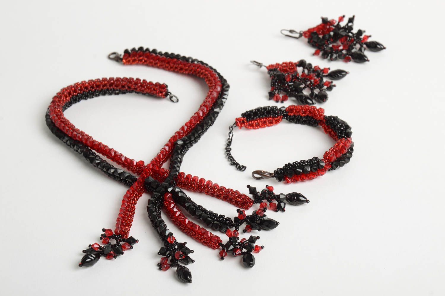 Parure de bijoux 3 pièces Set de Bijoux fait main perles de rocailles rouge noir photo 5