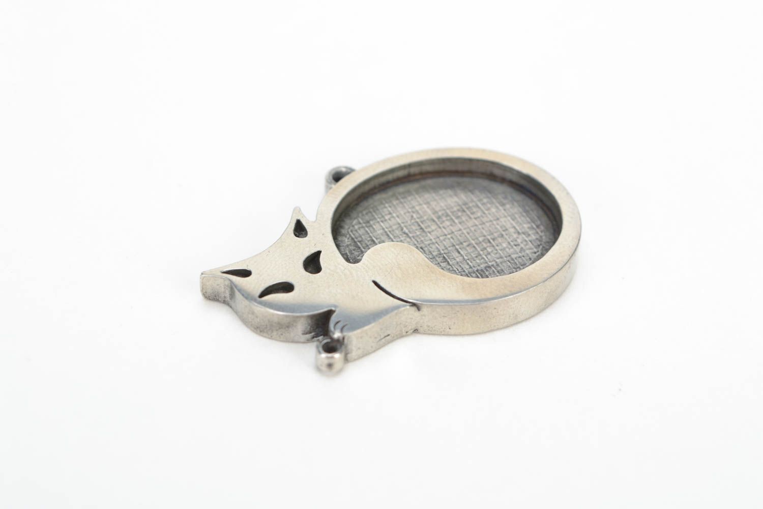 Fornitura para bisutería de metal artesanal con forma de gata fundida 
 foto 4