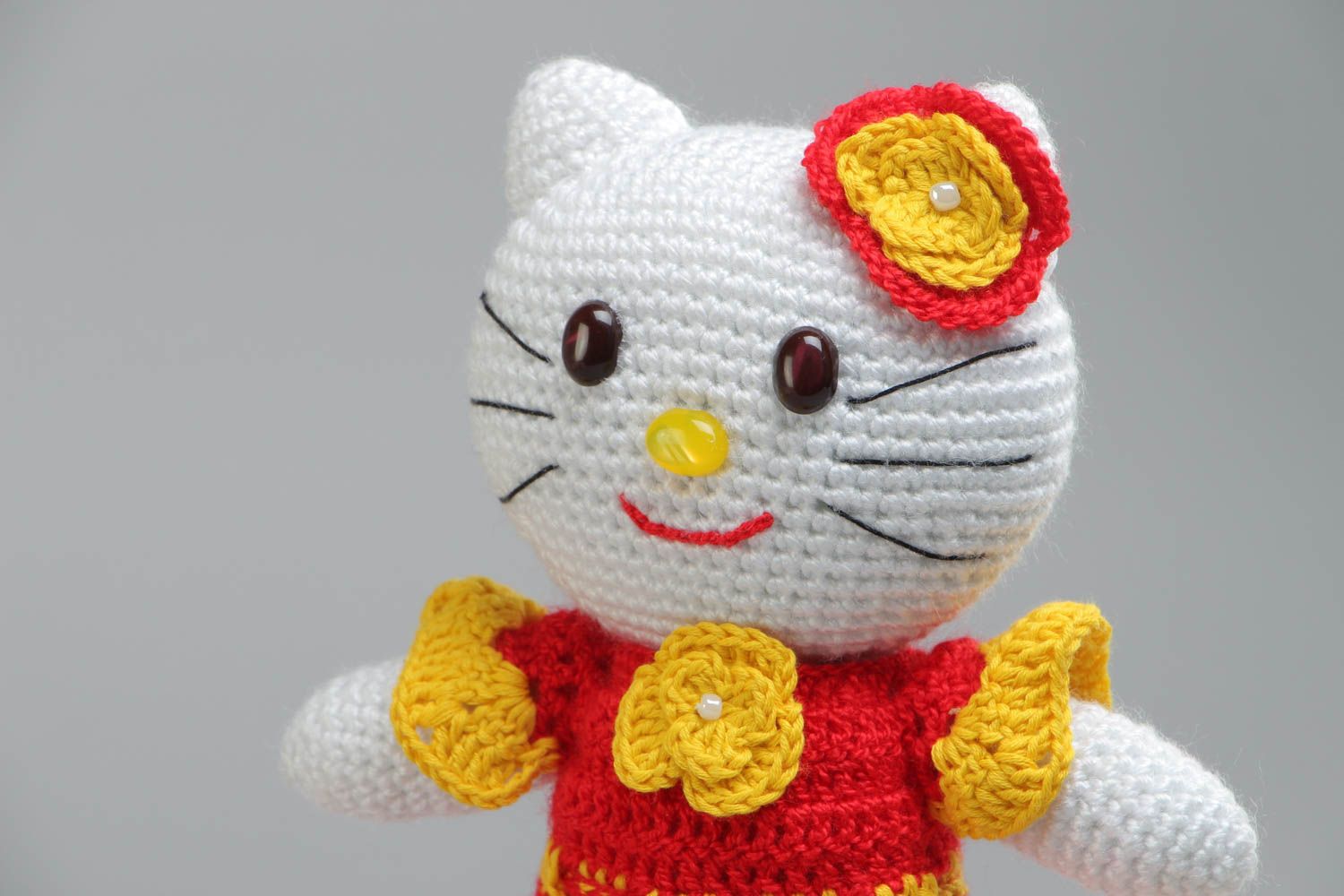 Schönes handmade gehäkeltes Kuscheltier Katze Geschenk für Mädchen foto 3
