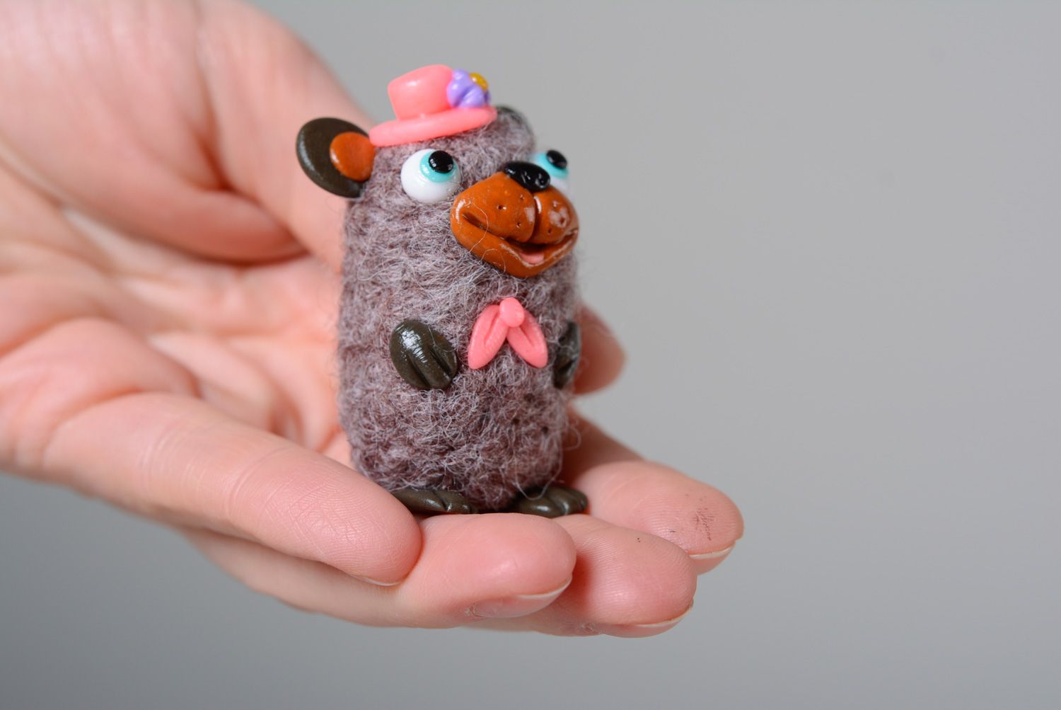 Muñeco de fieltro seco de lana y arcilla polimérica artesanal juguete para niños foto 5