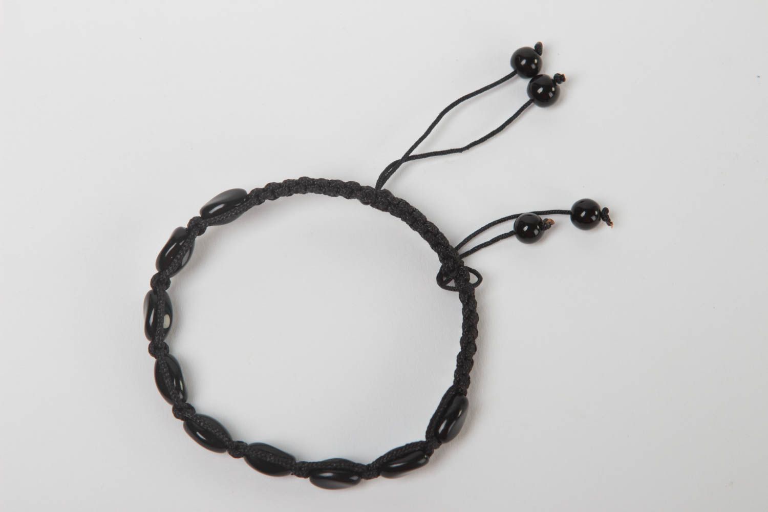 Bracelet tressé fait main Bijoux artisanaux noir perles Accessoire femme photo 3