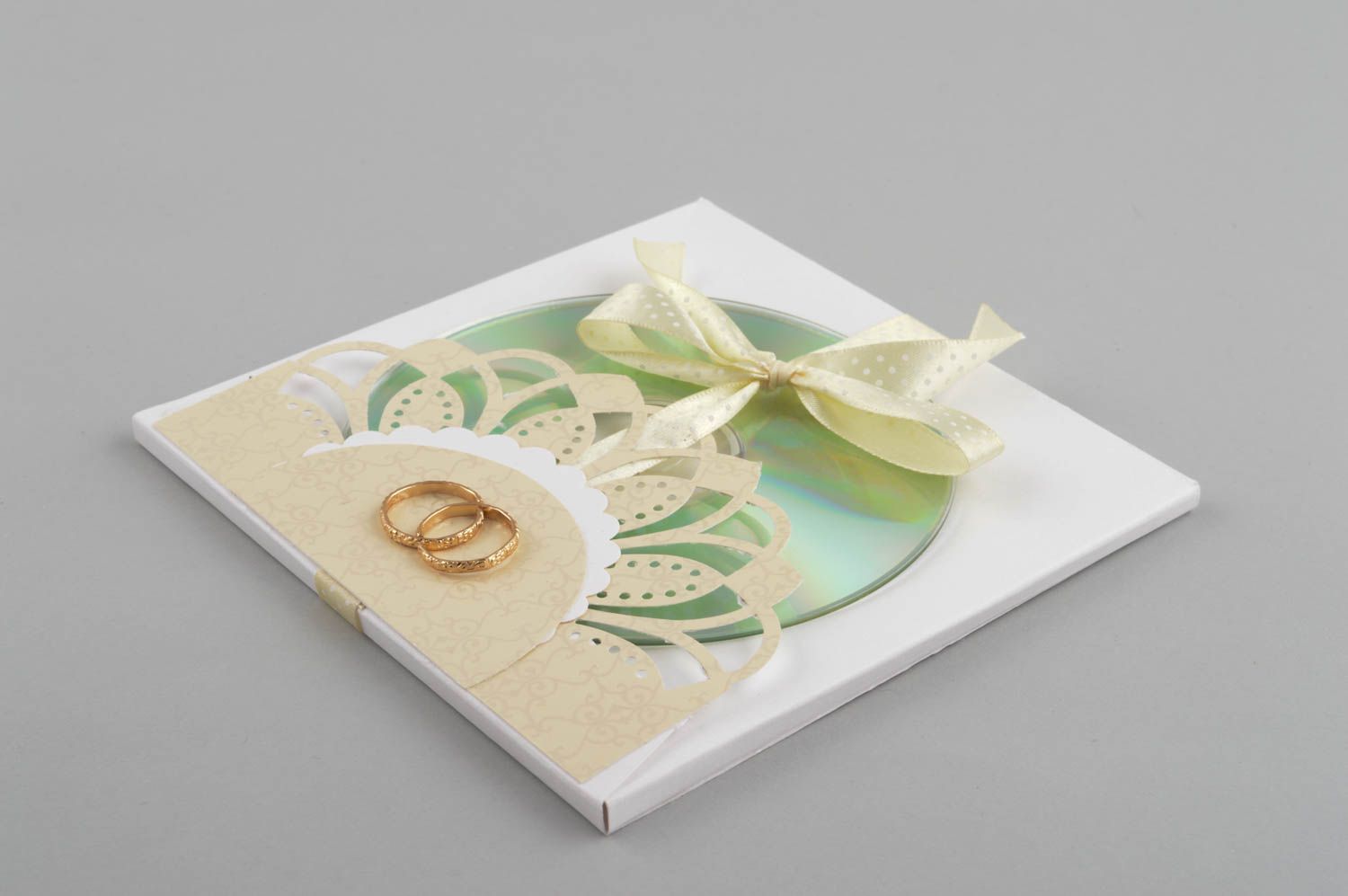 Handmade wedding envelope unusual beautiful disc wrapping designer envelope photo 5