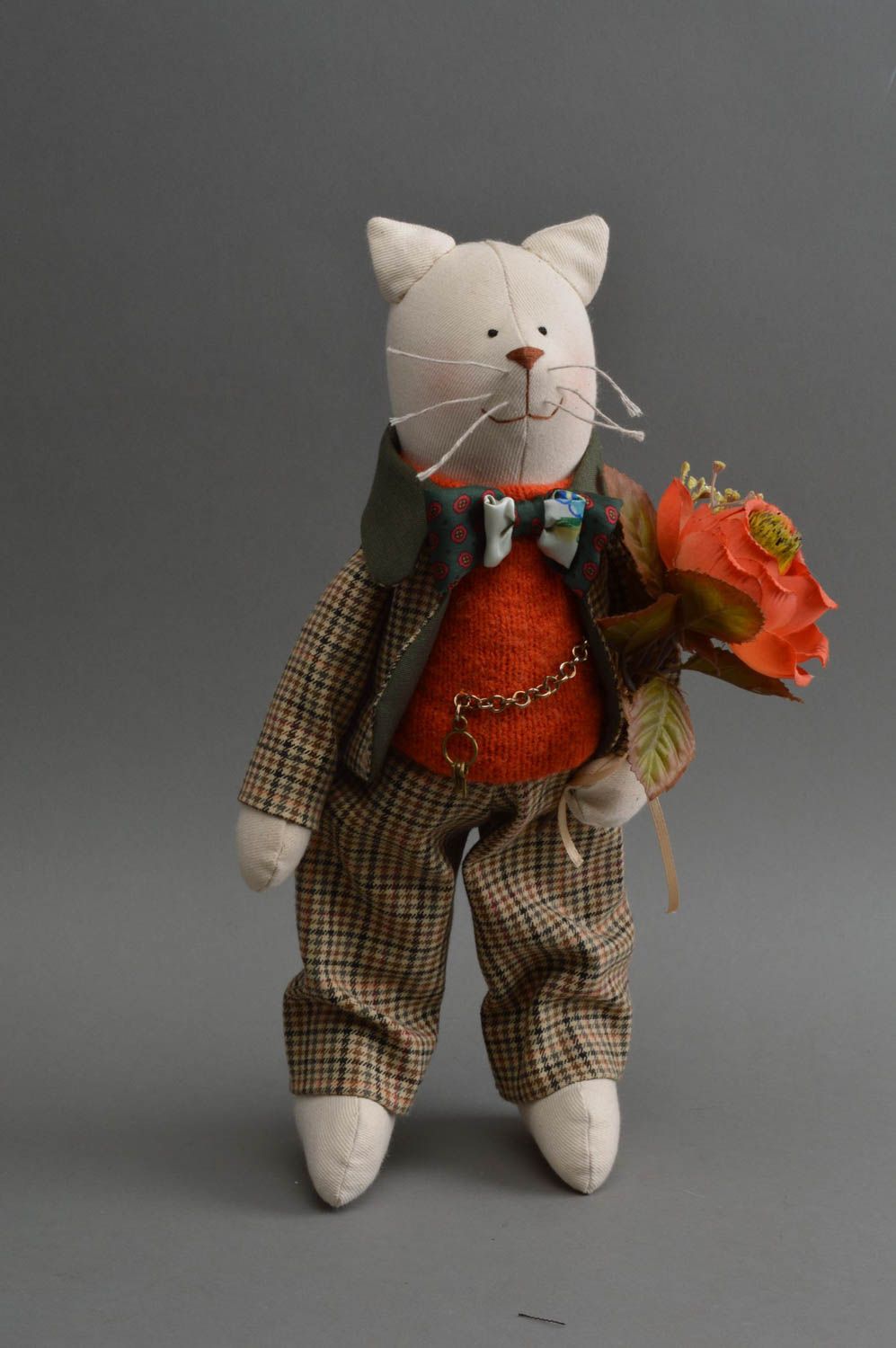 Peluche chat fait main Jouet pour enfant Décoration chambre matériaux naturels photo 2