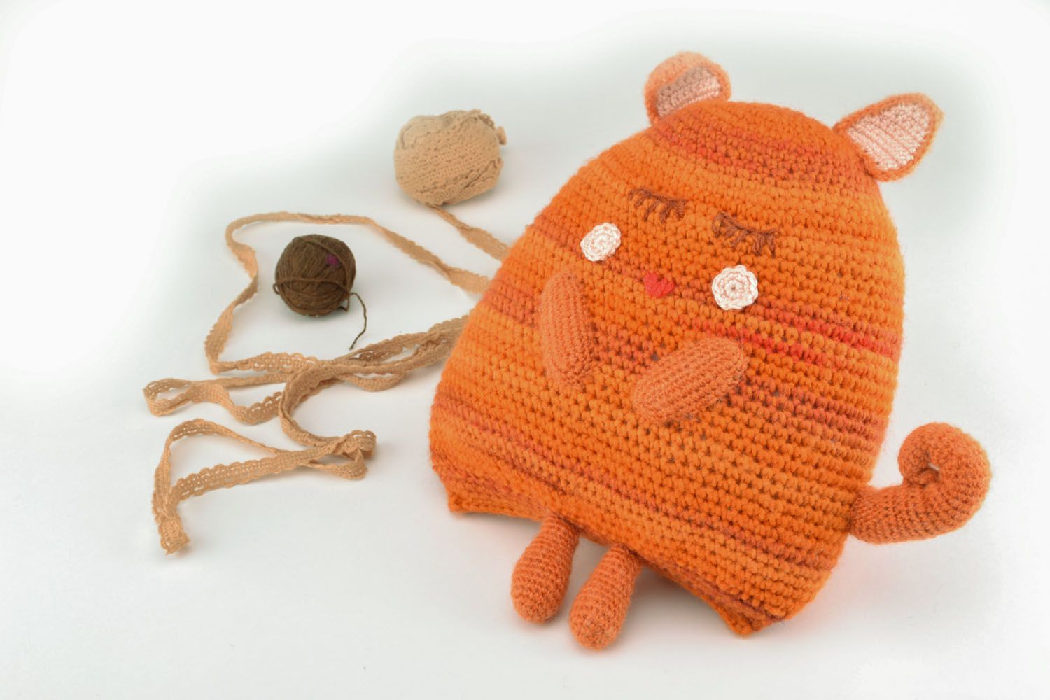 Giocattolo a maglia fatto a mano a forma di gatto arancione pupazzo morbido  foto 5