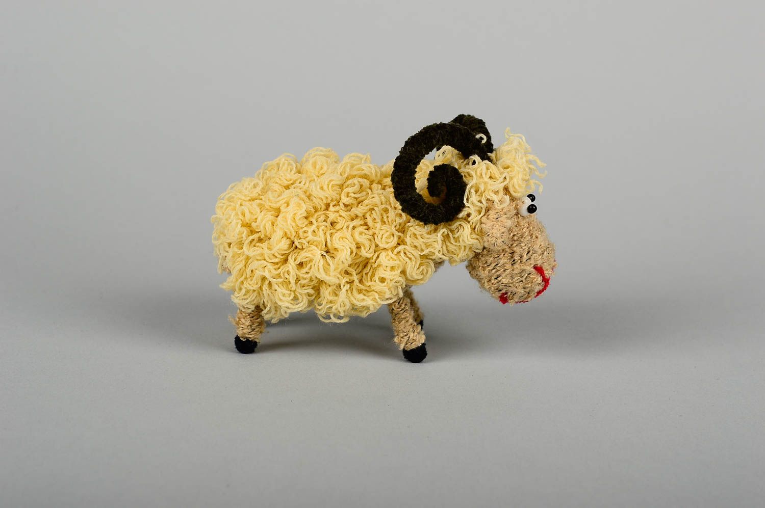 Jouet mouton fait main Figurine animal cuivre fils synthétiques Déco maison photo 3