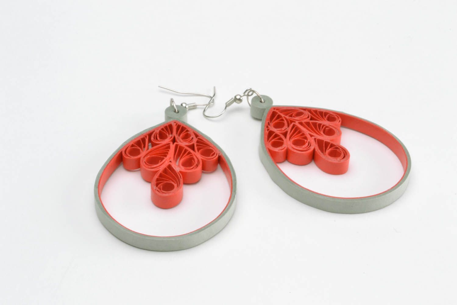 Boucles d'oreilles artisanales pendantes en papier photo 3
