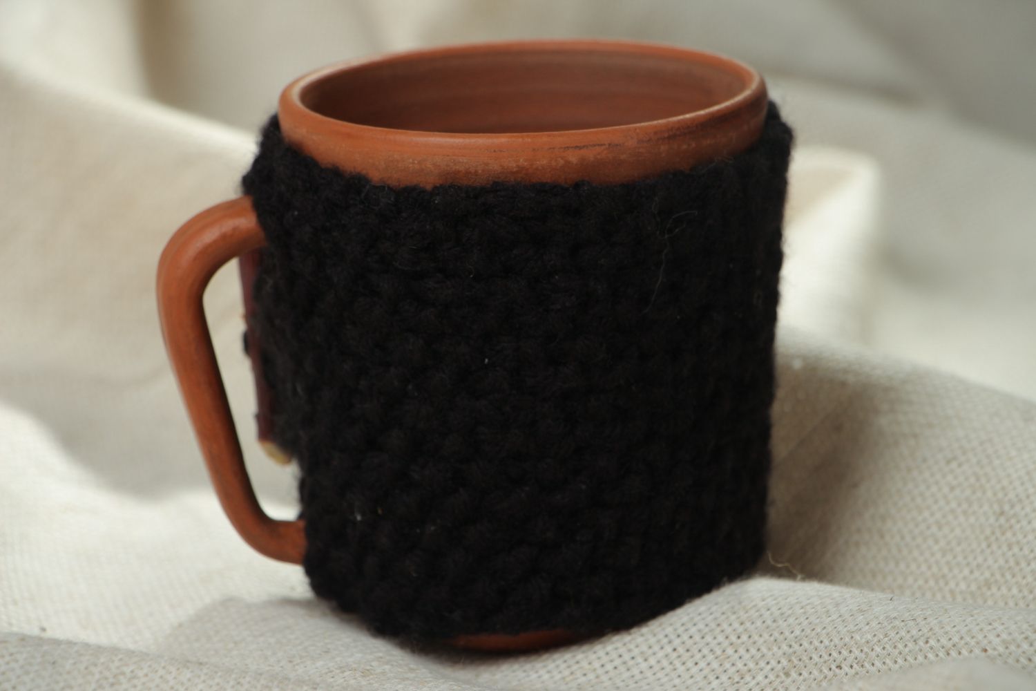 10 oz clay terracotta color cup with handle and black knitted cover photo 5