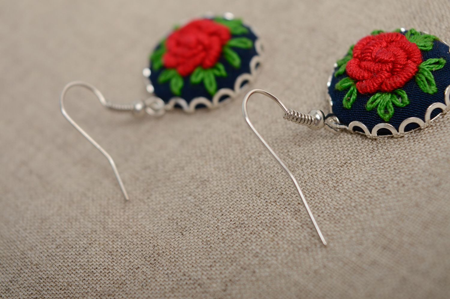 Round earrings with rococo embroidery photo 5
