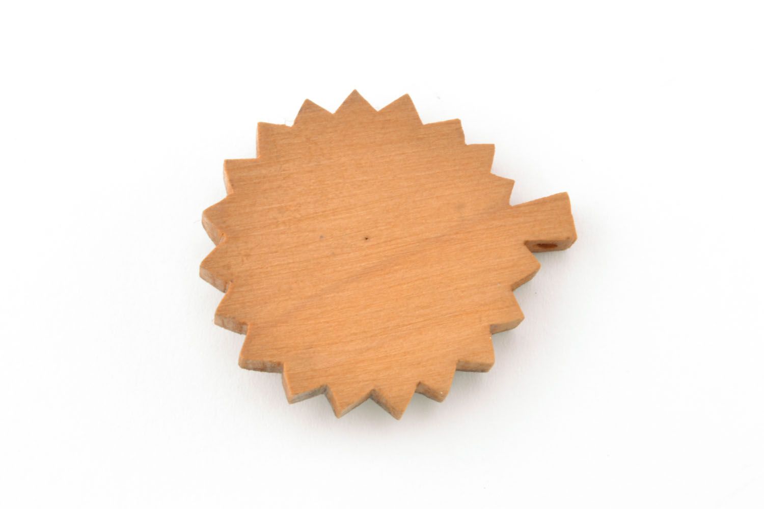 Round wooden pendant photo 3