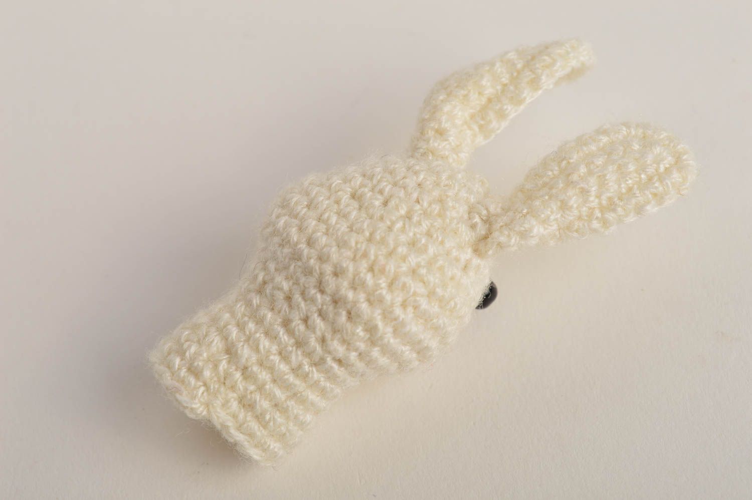 Marionnette à doigt lapin blanc faite main au crochet Cadeau pour enfant photo 5