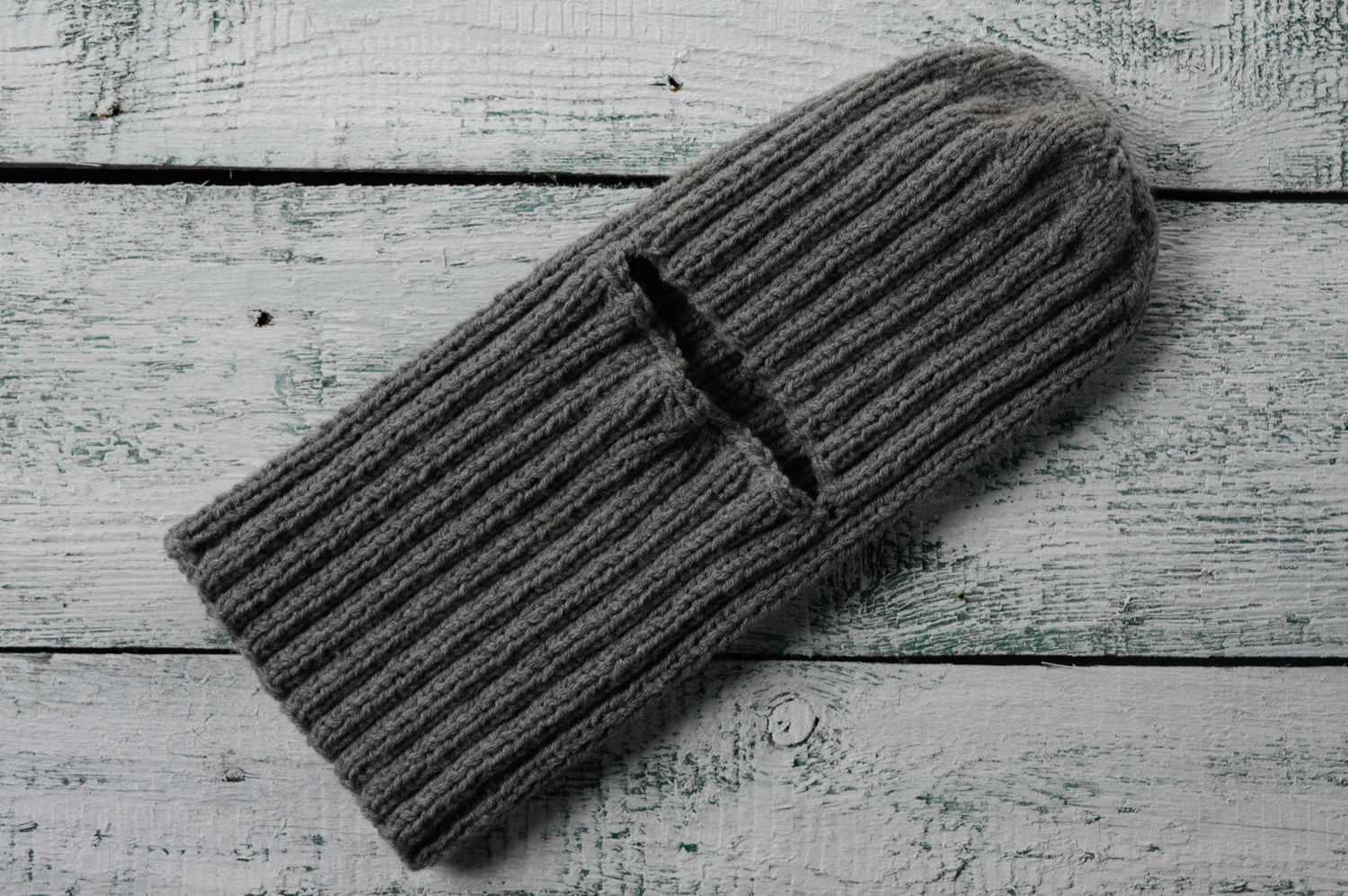 Cagoule tricotée en laine grise faite main photo 1