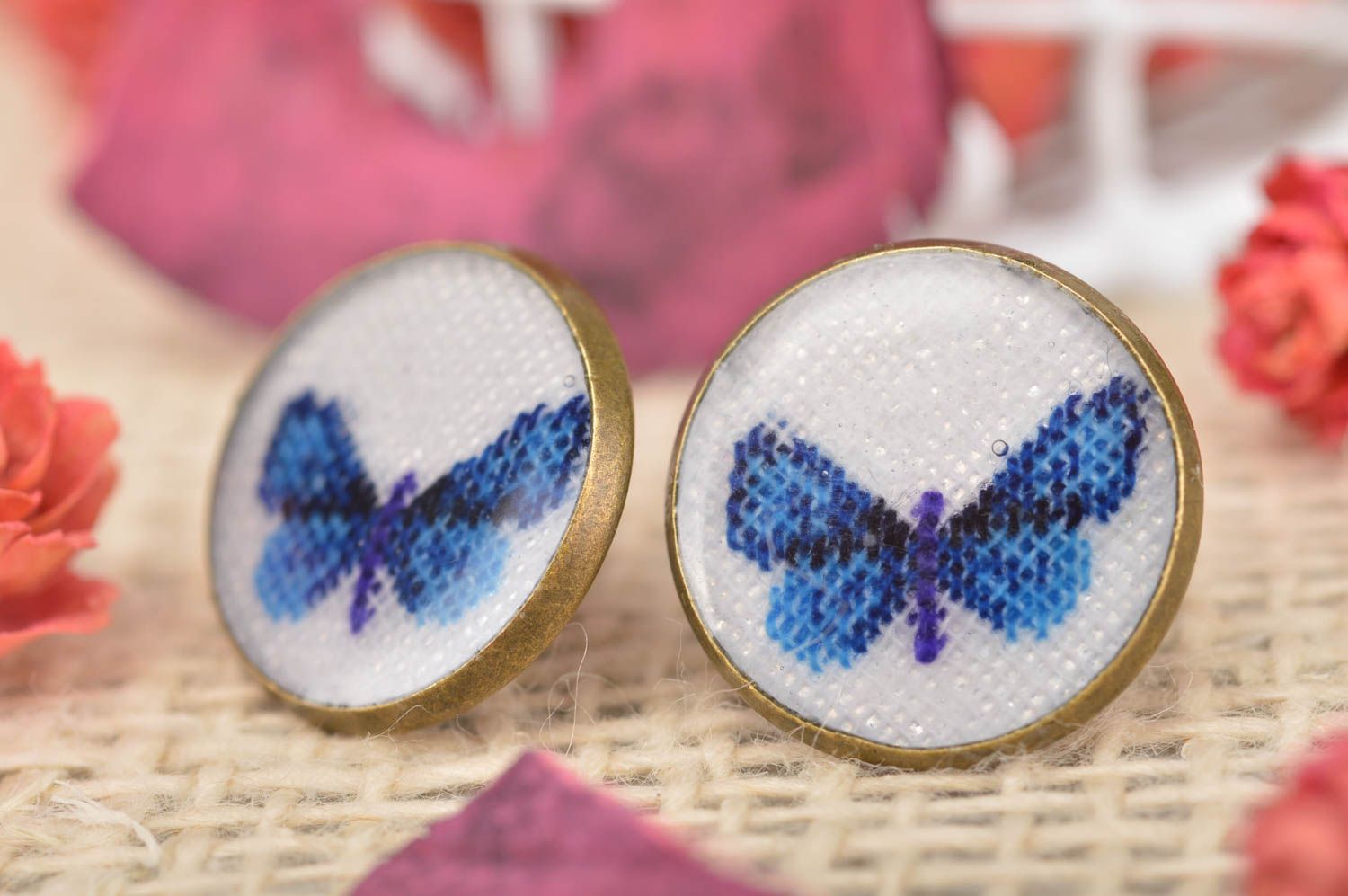 Украшение ручной работы вышитые серьги подарок девушке серьги с бабочками синие фото 1
