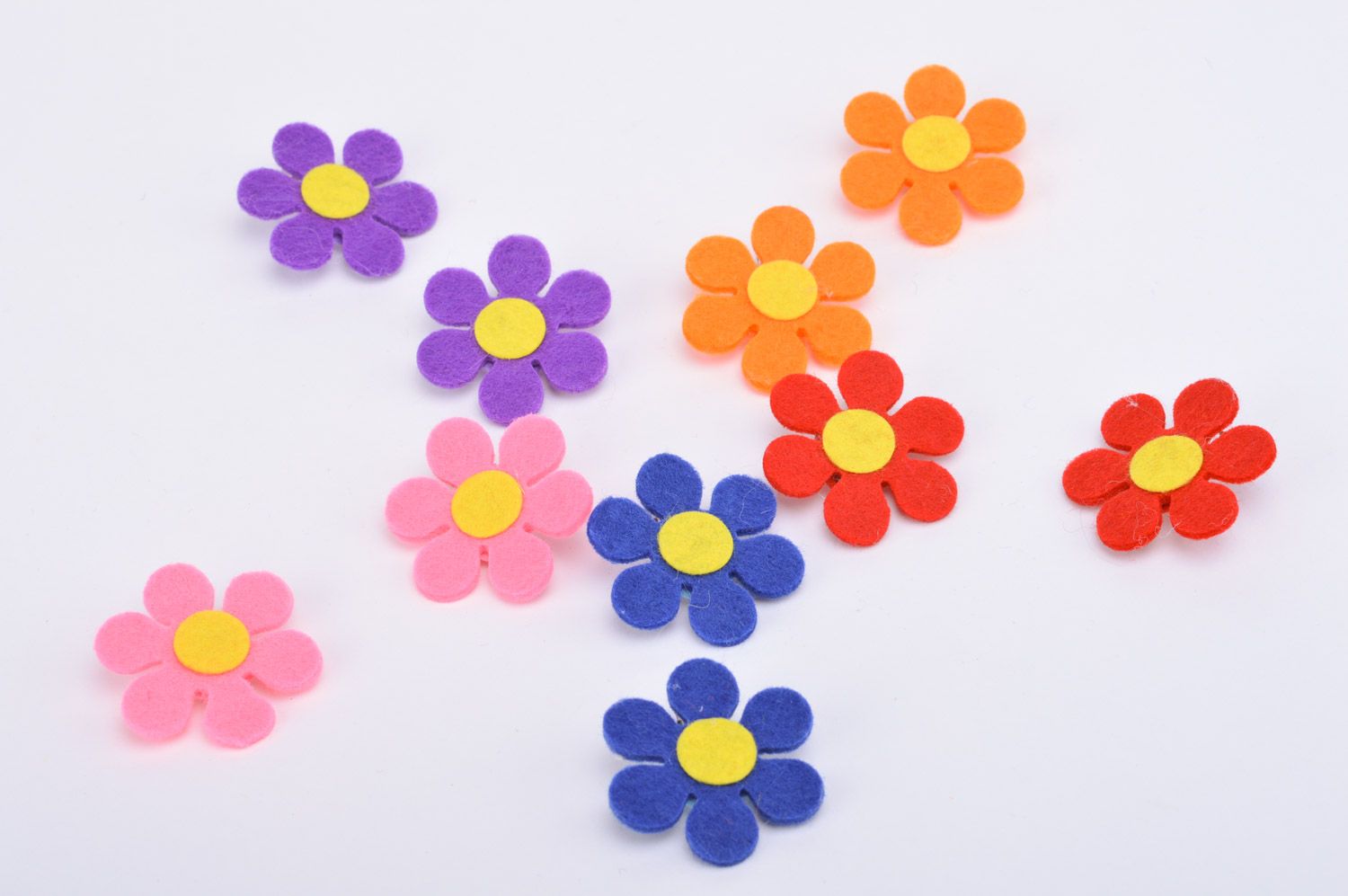 Handmade set of felt hairpins in the form of flowers 10 pieces for daughter photo 2