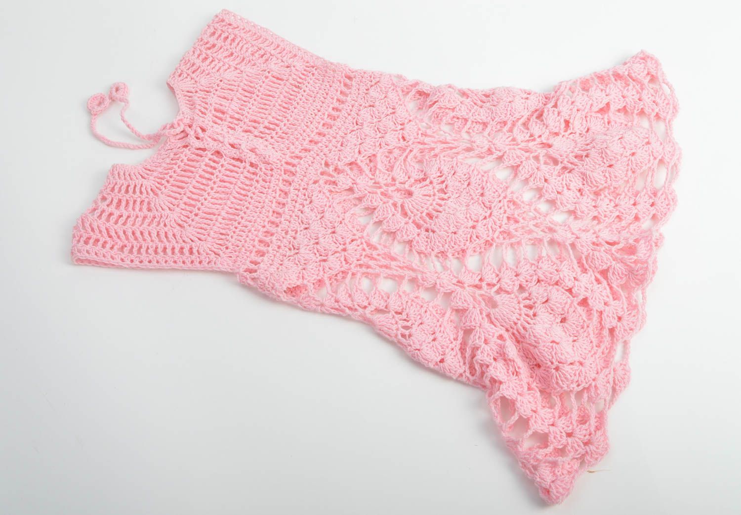 Robe tricotée pour fillette faite main rose clair en fils de coton au crochet photo 3