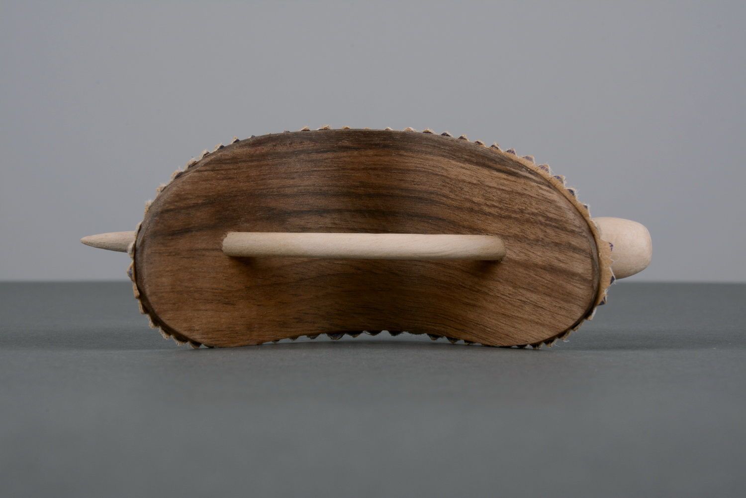 Hair clip, made of wood and leather photo 3