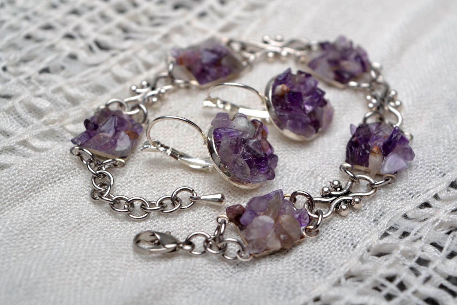 Amethyst earrings and bracelet photo 1