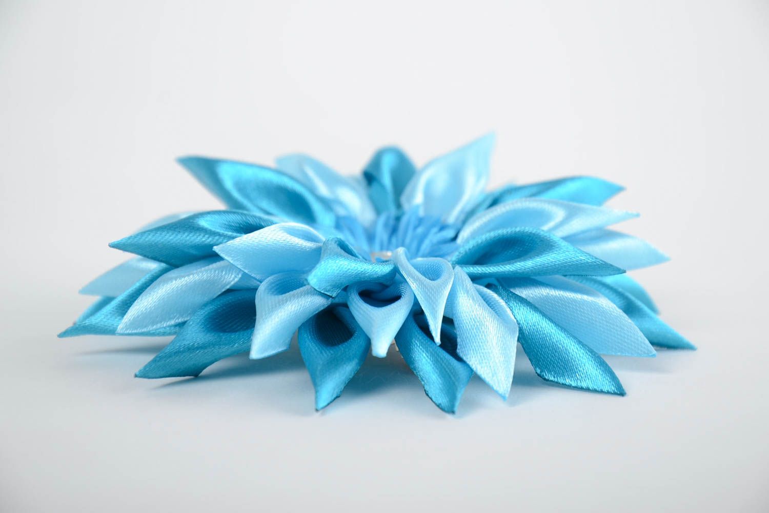 Children's homemade blue satin ribbon flower hair clip kanzashi technique photo 4