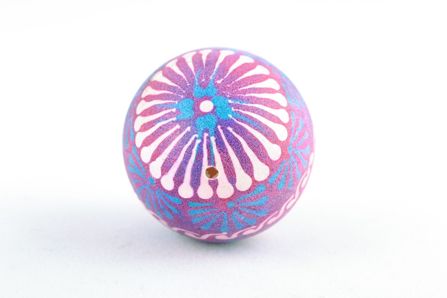 Handmade Easter egg painted with wax in Lemkiv style in blue and violet colors photo 4