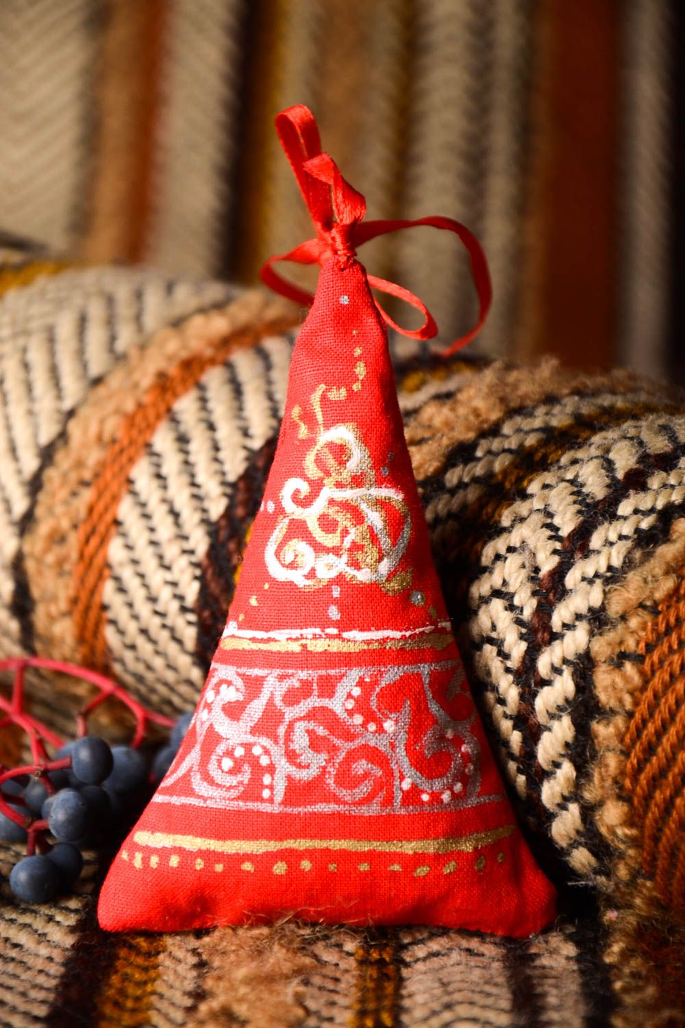 Декоративная подвеска игрушка ручной работы декор для дома красная красивая  фото 2