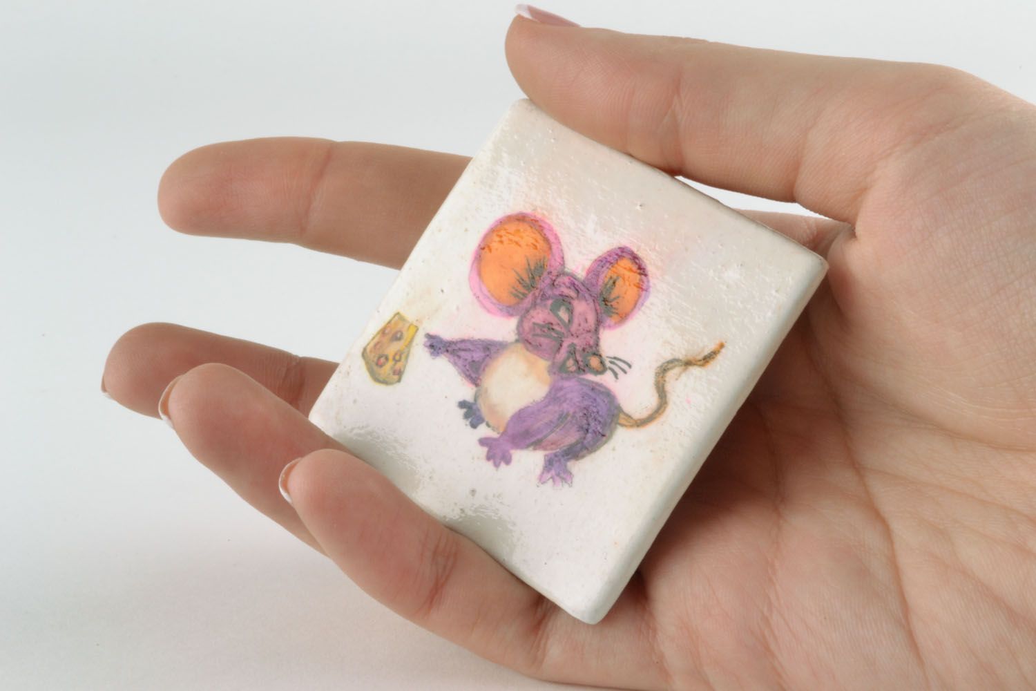 Imã de cerâmica feito à mão para frigorífico para crianças foto 2