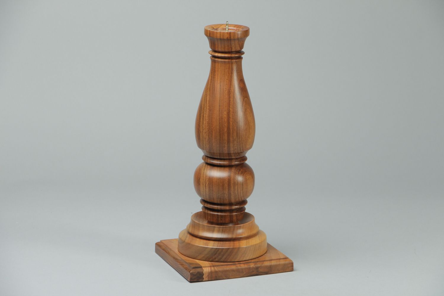 Walnut wood holder for one candle photo 1