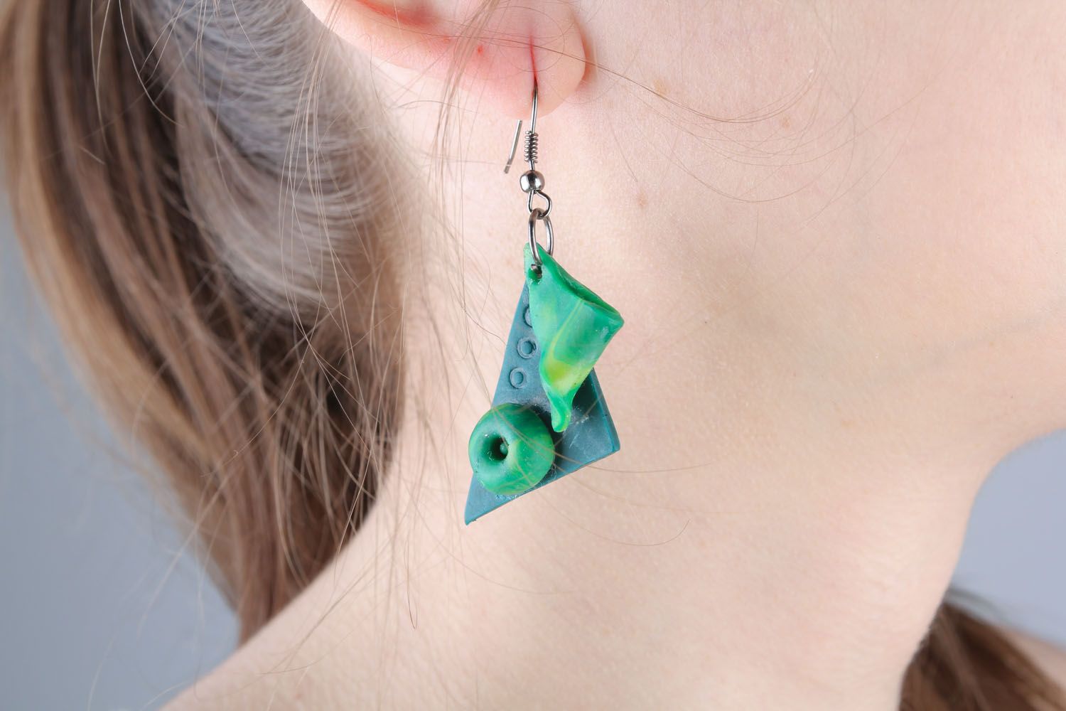 Ohrringe aus Polymerton grünes Wunder foto 5