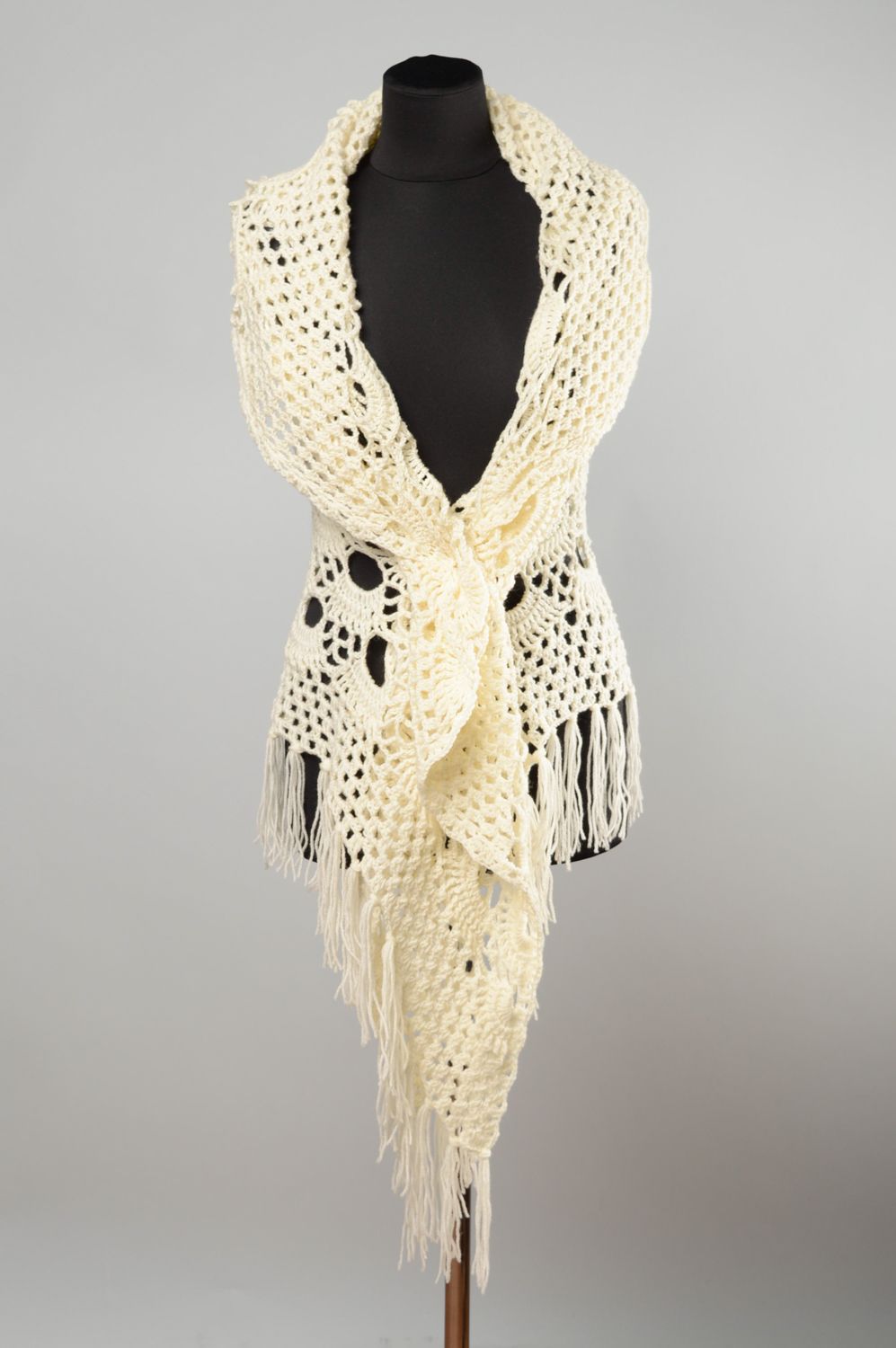 Beautiful large lacy crochet shawl photo 5