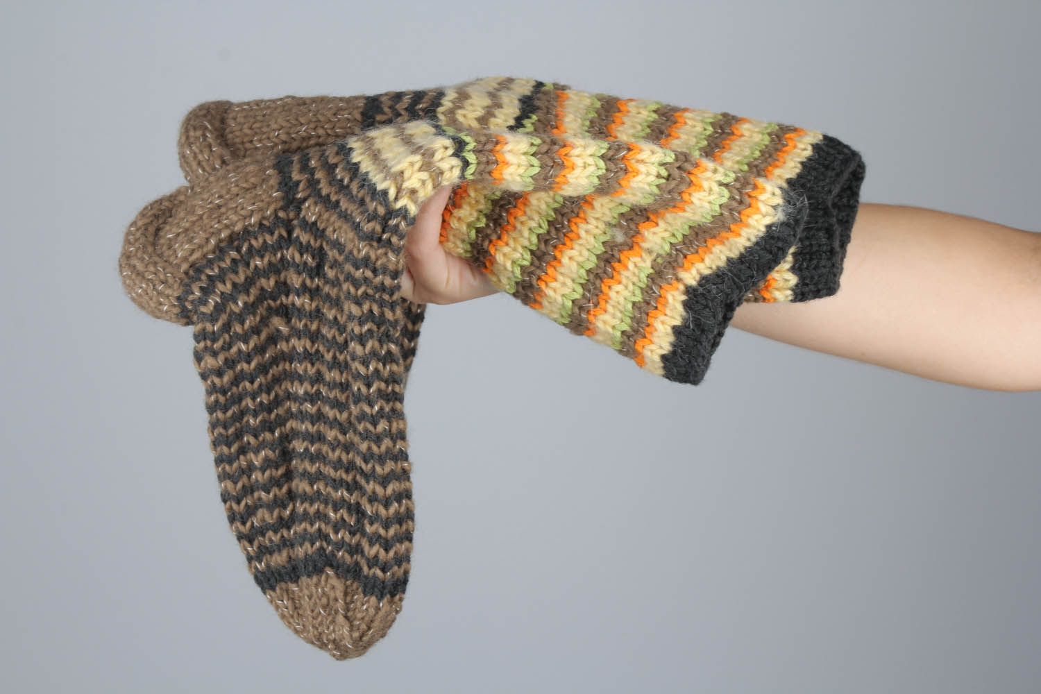 Chaussettes faites main tricotées en mi-laine photo 5