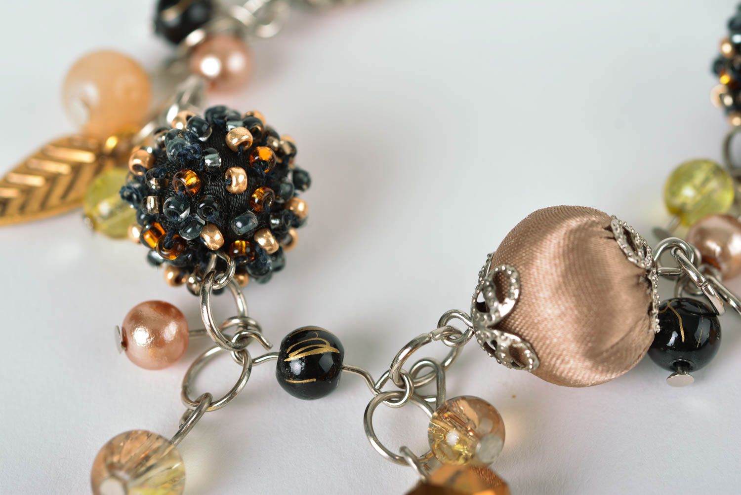 Bracelet perles rocaille Bijou fait main soie métal Accessoire femme original photo 2