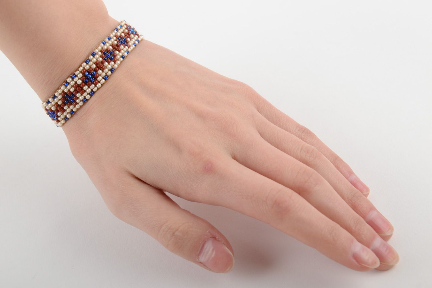 Bracelet en perles de rocaille large aux motifs ethniques fait main multicolore photo 5