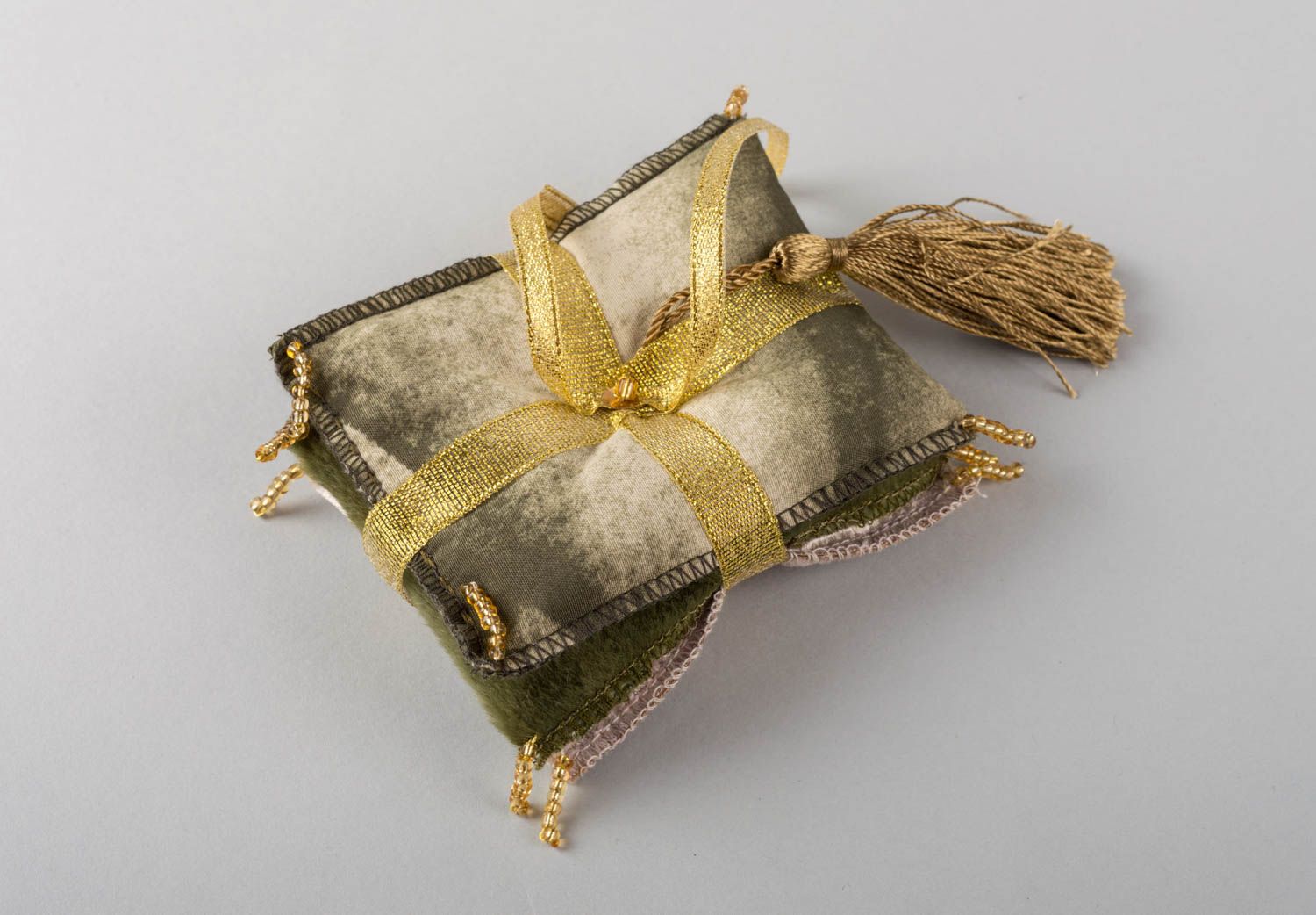 Диванная подушка для декора ручной работы миниатюрная оригинальная авторская фото 2