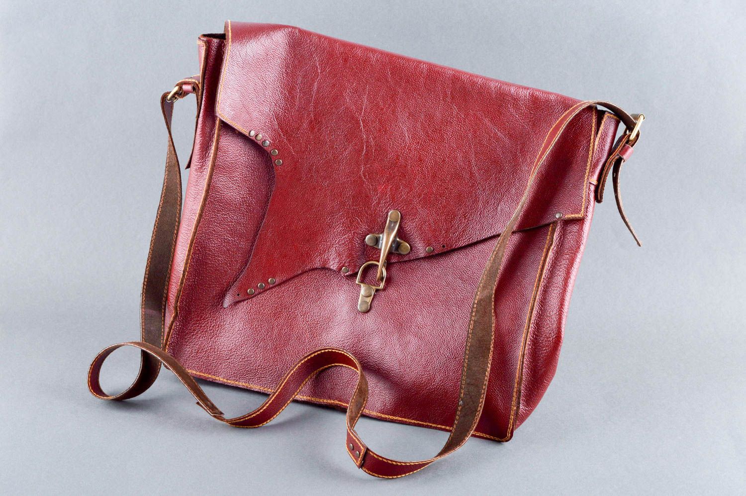 Сумка ручной работы сумка через плечо кожаная сумка красная темная красивая фото 1