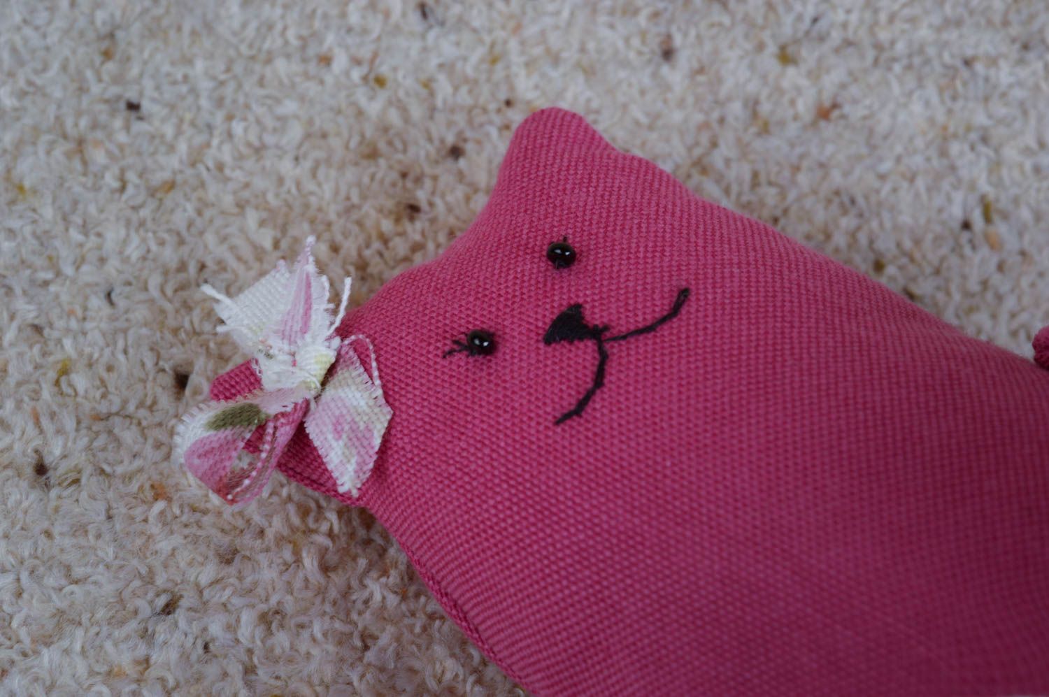 Peluches chats faites main Jouets en tissu rose et blanc Cadeau original 2 pcs photo 3