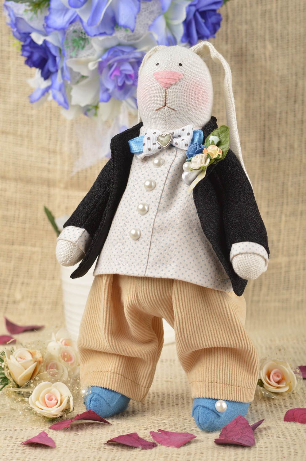 Stofftier Hase handmade Geschenk zur Hochzeit natürliches Spielzeug Bräutigam foto 1
