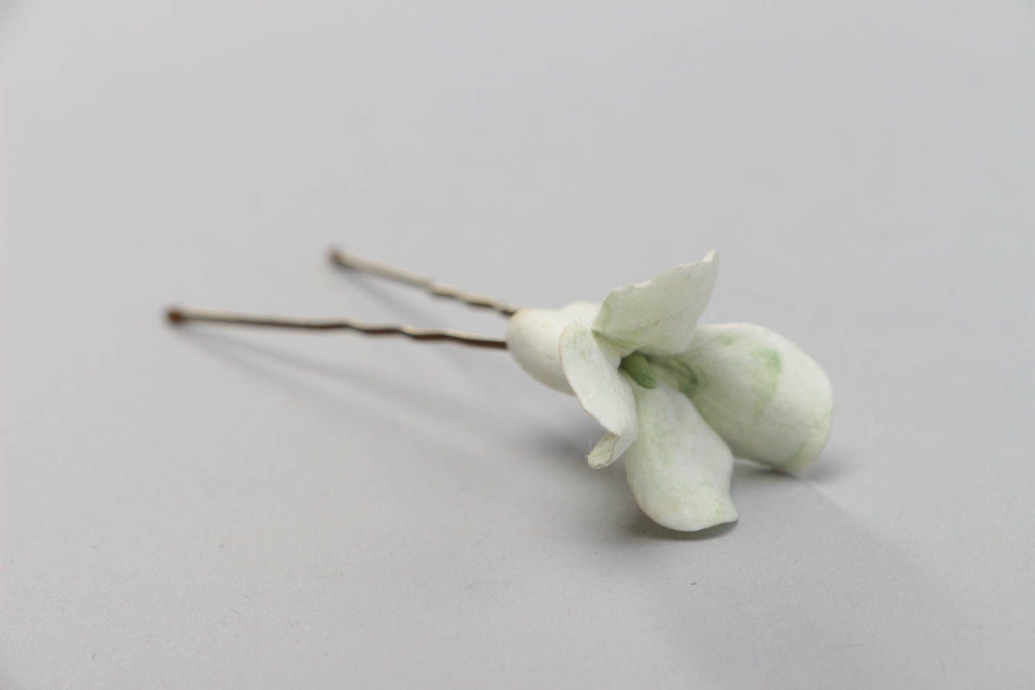 Polymer Ton Haarnadel mit Blume in Weiß Accessoires für Haar künstlerisch foto 2