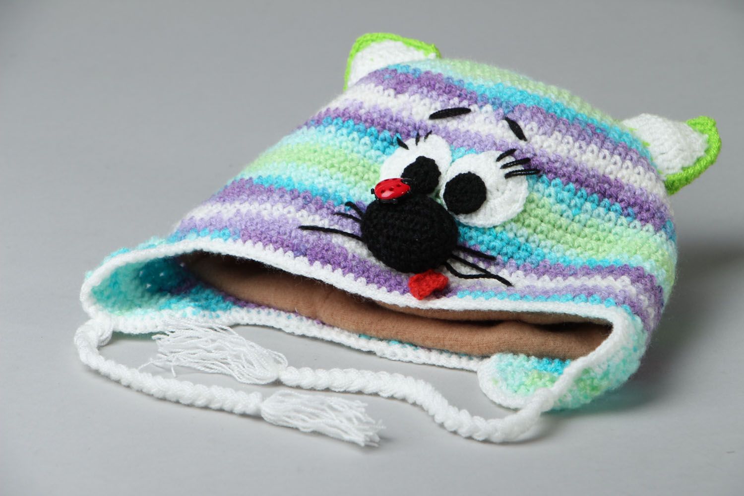 Bonnet tricoté Chat avec coccinelle fait main photo 3