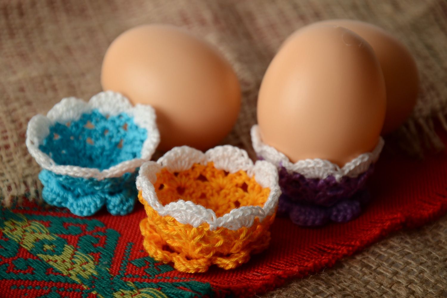 Supports pour oeufs tricotés au crochet faits main 3 pièces multicolores photo 1