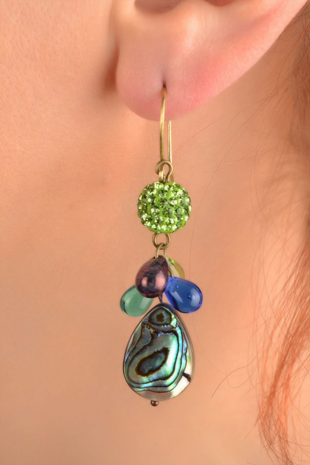 Lange schöne handmade Designer Ohrringe aus Seeohr mit böhmischem Glas bunt  foto 5