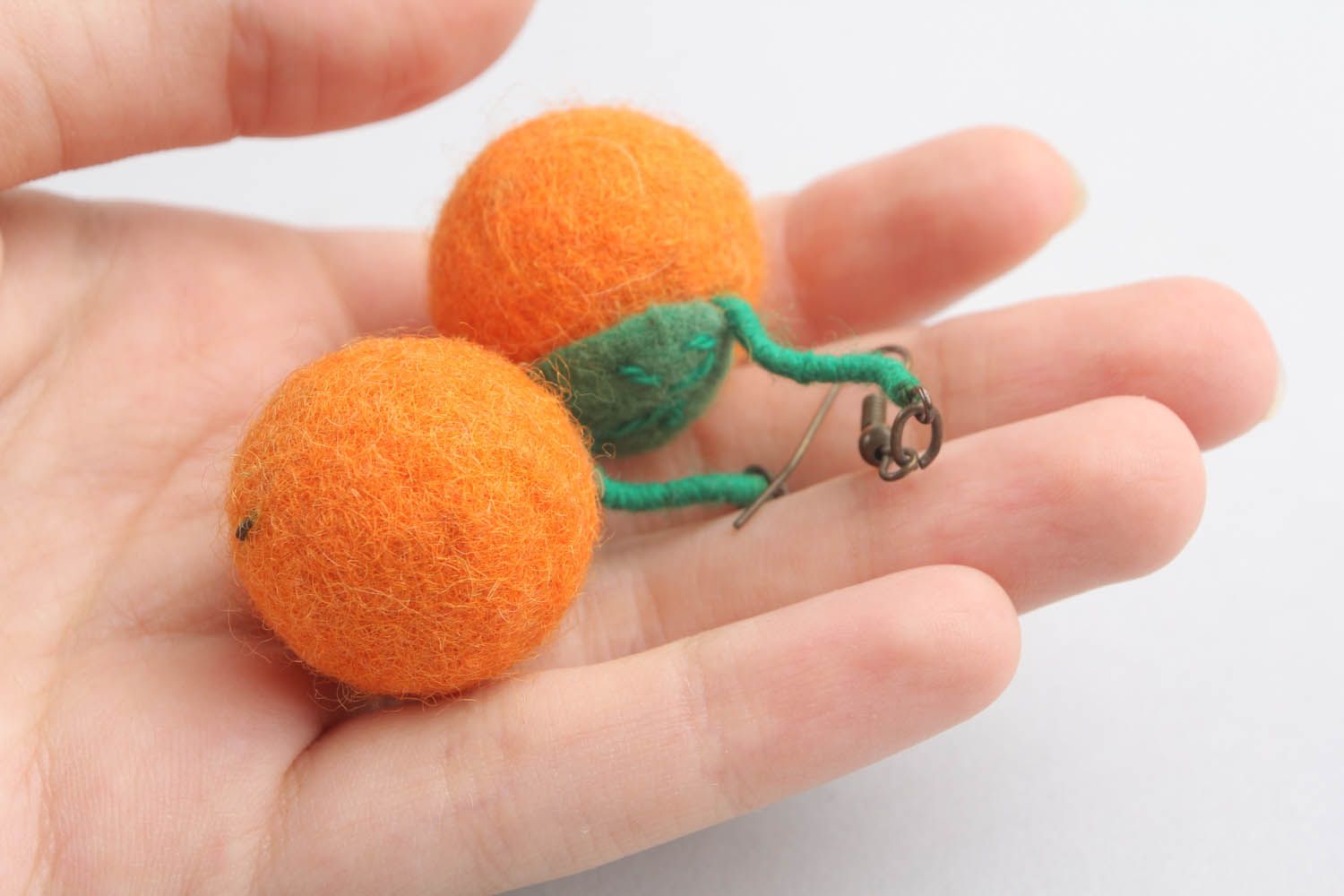 Orange Ohrringe aus Wolle foto 2