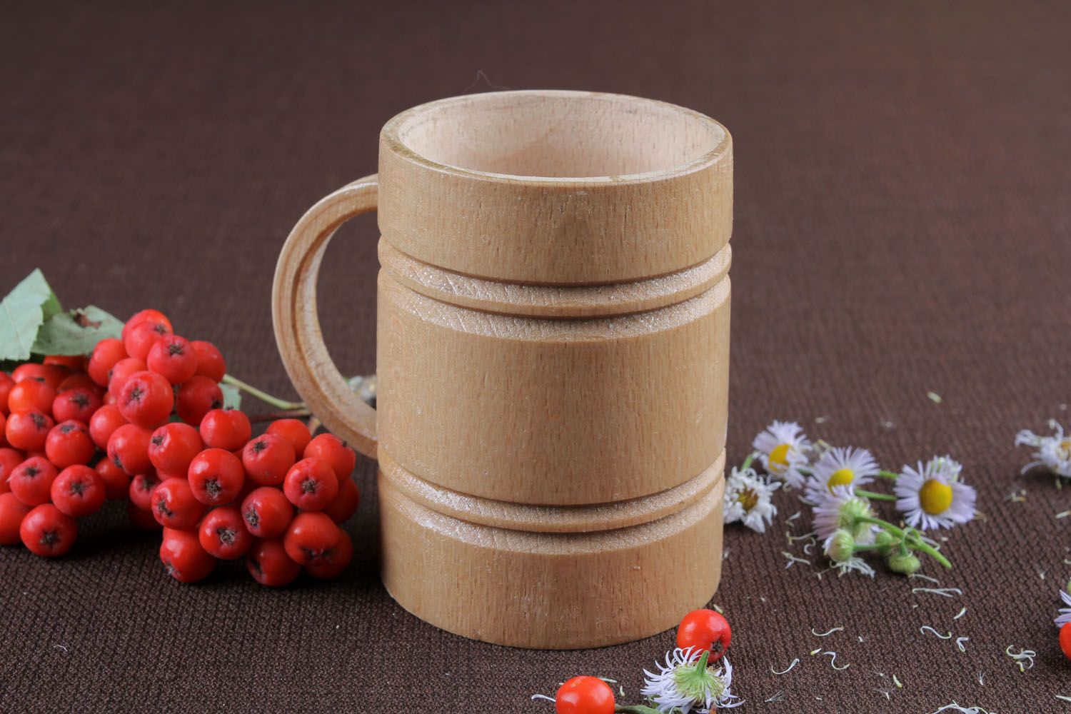 Decorative wooden mug photo 5