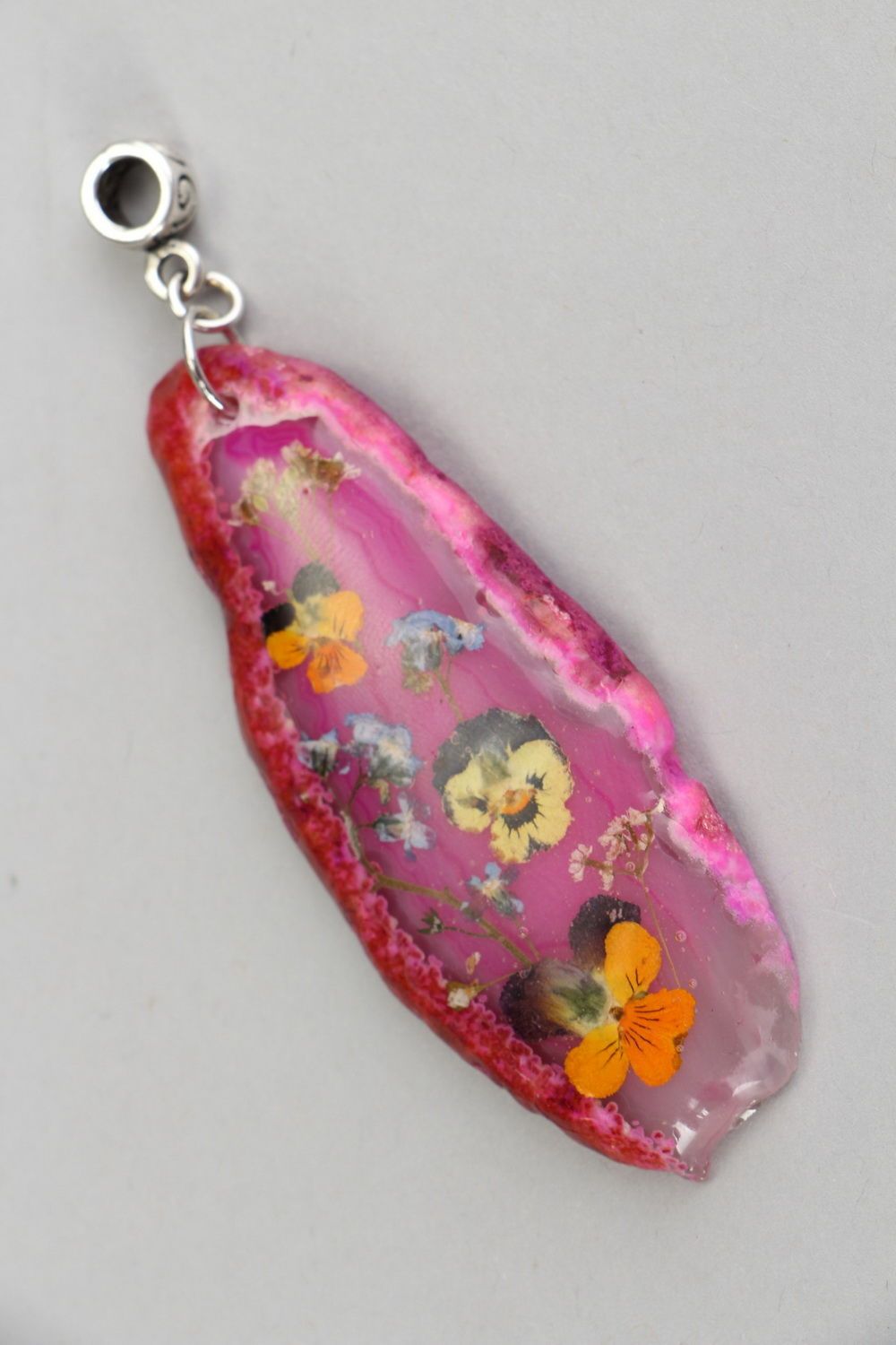 Pendant with natural flowers coated with epoxy Agate and pansies photo 1