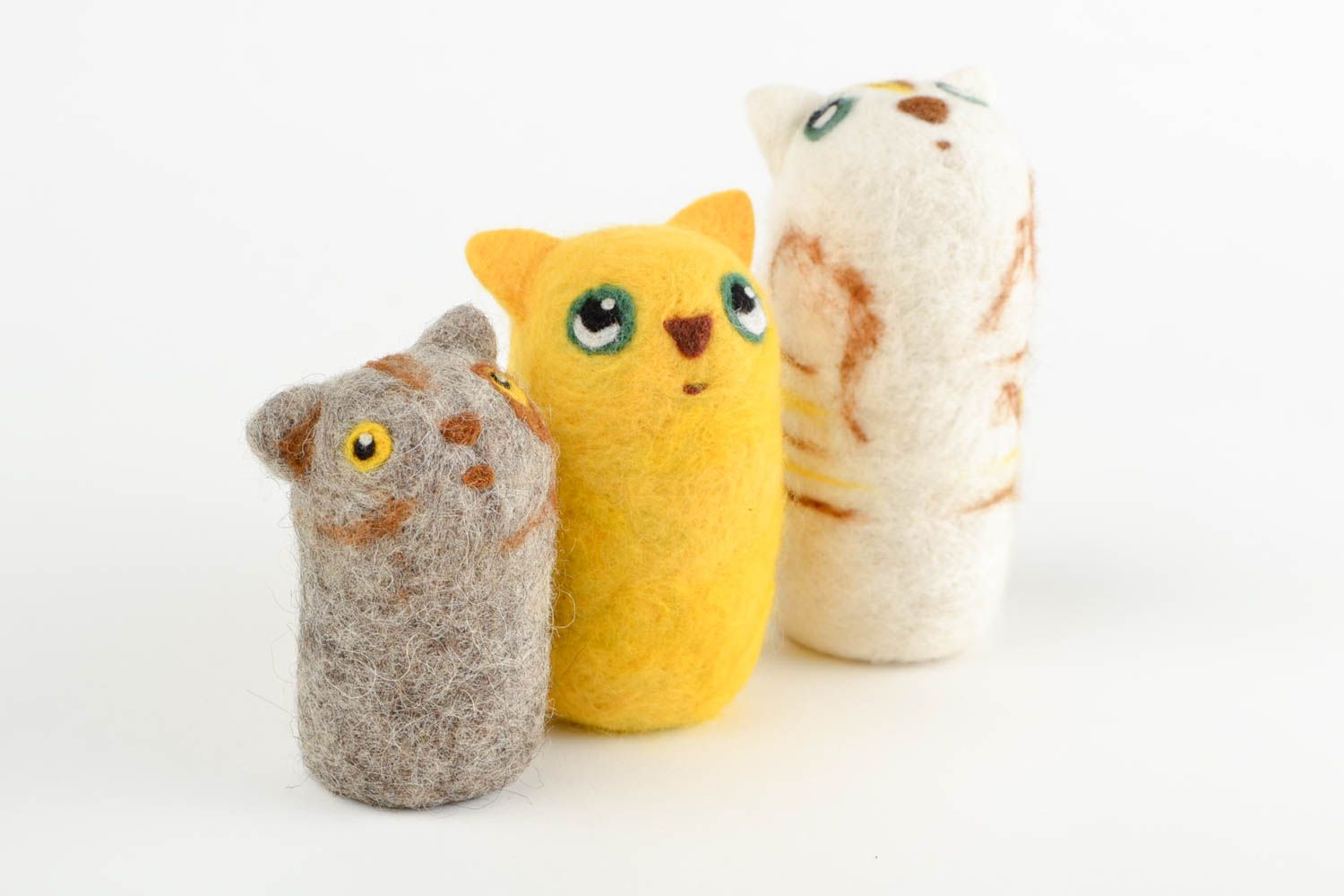 Peluches chats Jouets faits main en laine feutrée 3 pièces Cadeau enfant photo 3