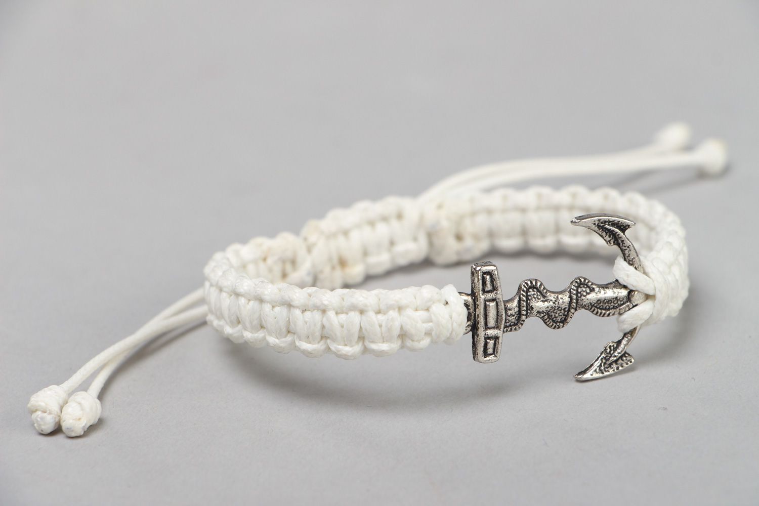 This handmade marine wrist bracelet woven of white synthetic cord for women photo 1