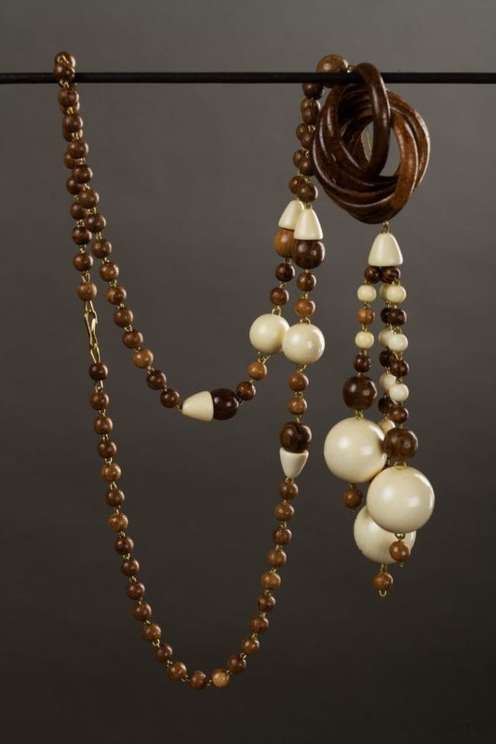 Wooden beads photo 1