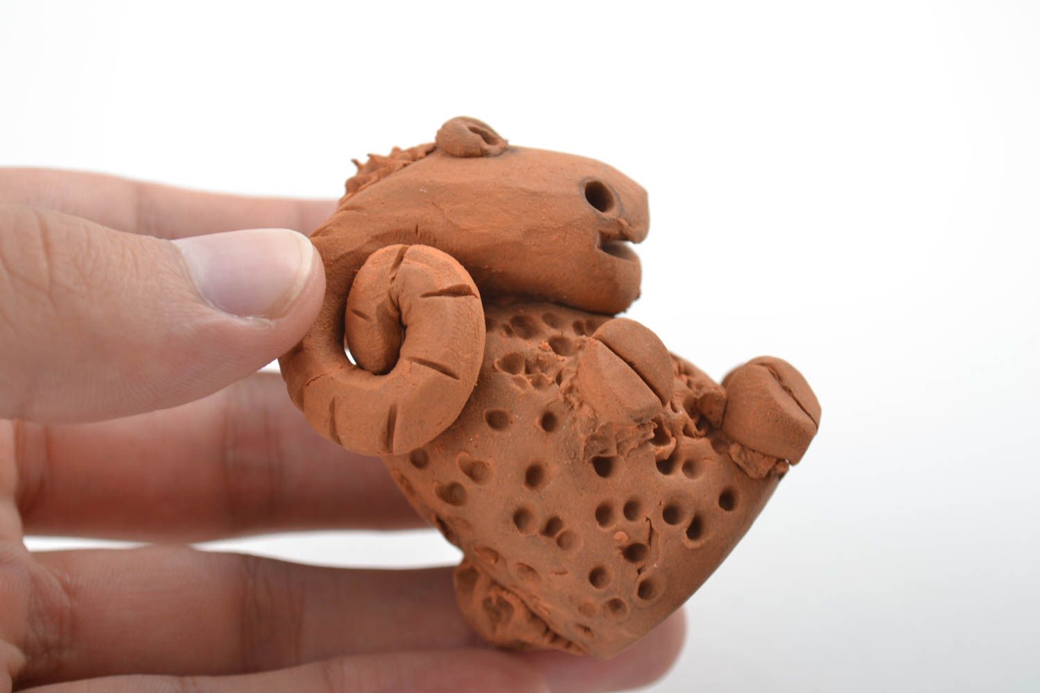 Figura decorativa hecha a mano animal en miniatura de barro souvenir original foto 2